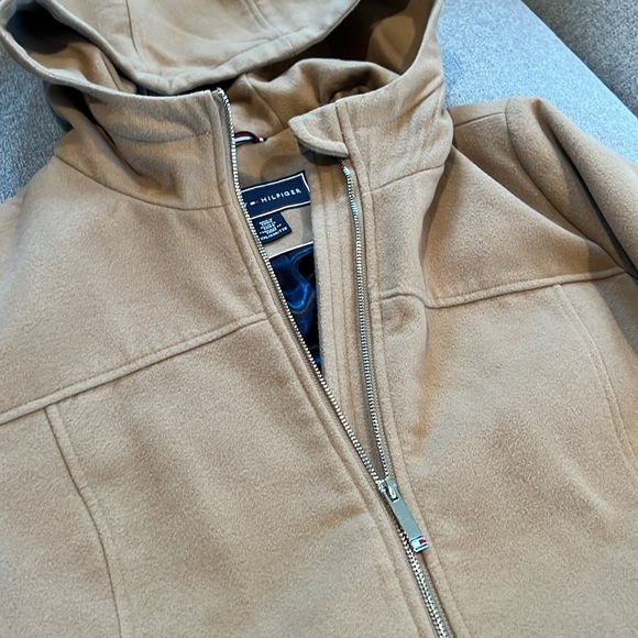 Tommy Hilfiger Beige Hooded Storm Jacket - Picture 3 of 8